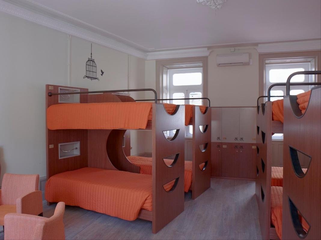 Serenata Hotel & Hostel Коимбра Экстерьер фото