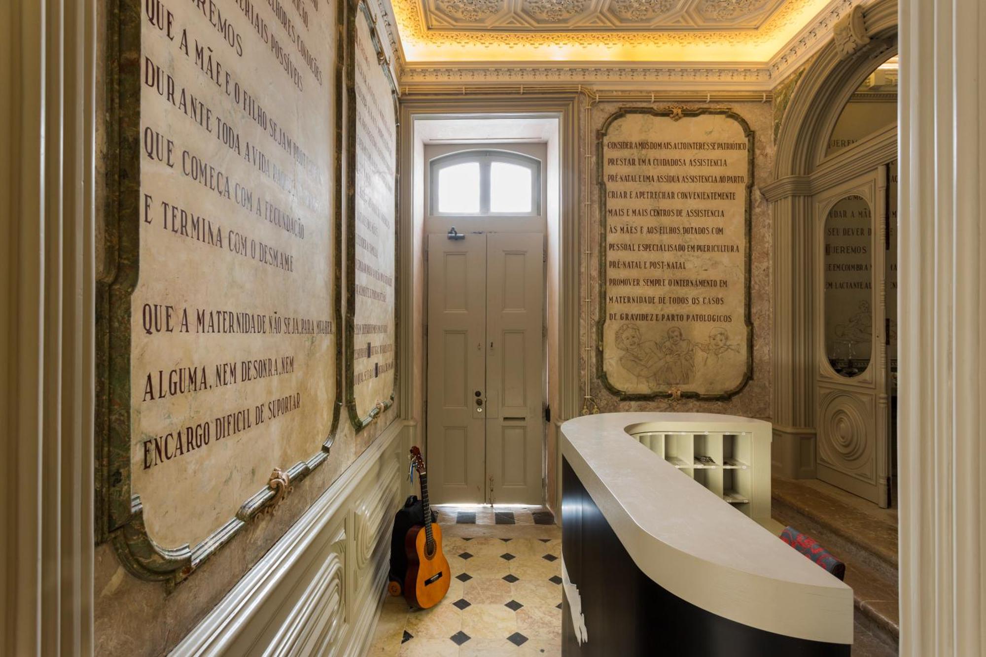 Serenata Hotel & Hostel Коимбра Экстерьер фото