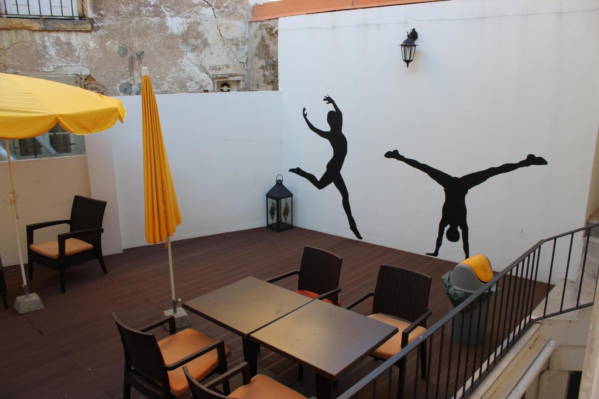 Serenata Hotel & Hostel Коимбра Экстерьер фото